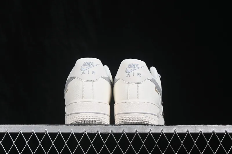 All categories Nk Air Force 1 Air Force series Nk Air Force 1 Low Air Force low-top Nike Air Force 1'07 Low Air Force 1 low-top casual sneakers DN9688-110